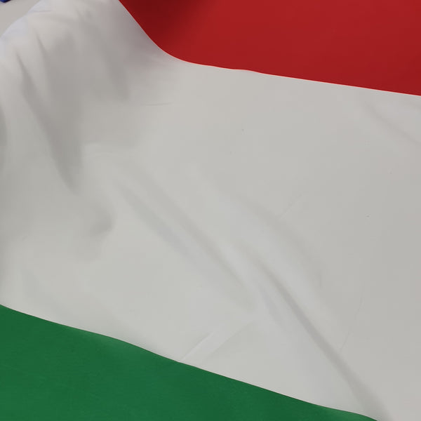 Stoff mit italienischer Flagge – Mindestzuschnitt oder Vielfaches von 25 x 140 cm