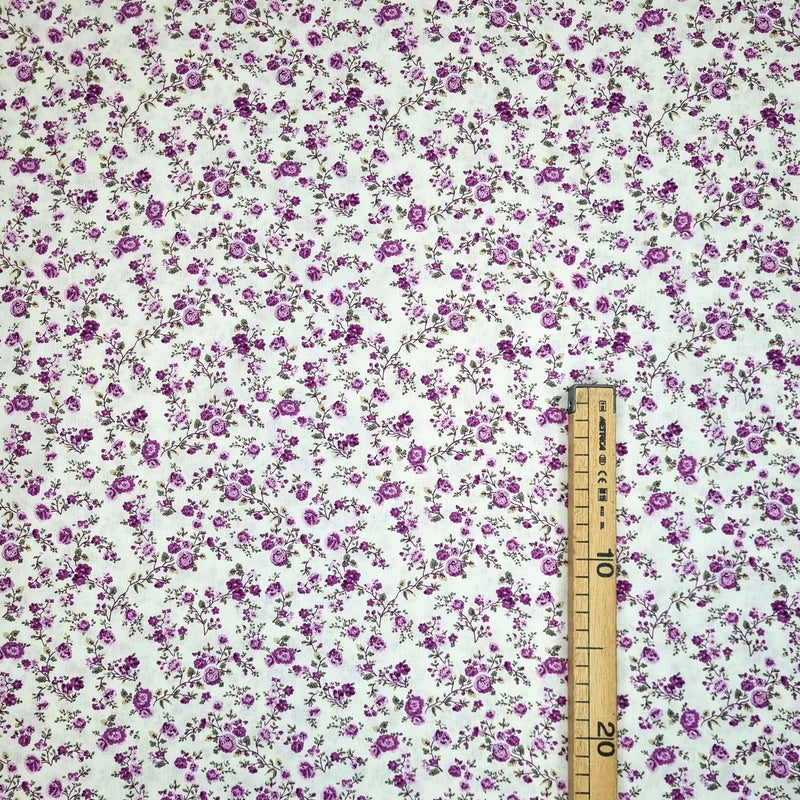 Satin de coton FLEURS LILAS - H 150 cm