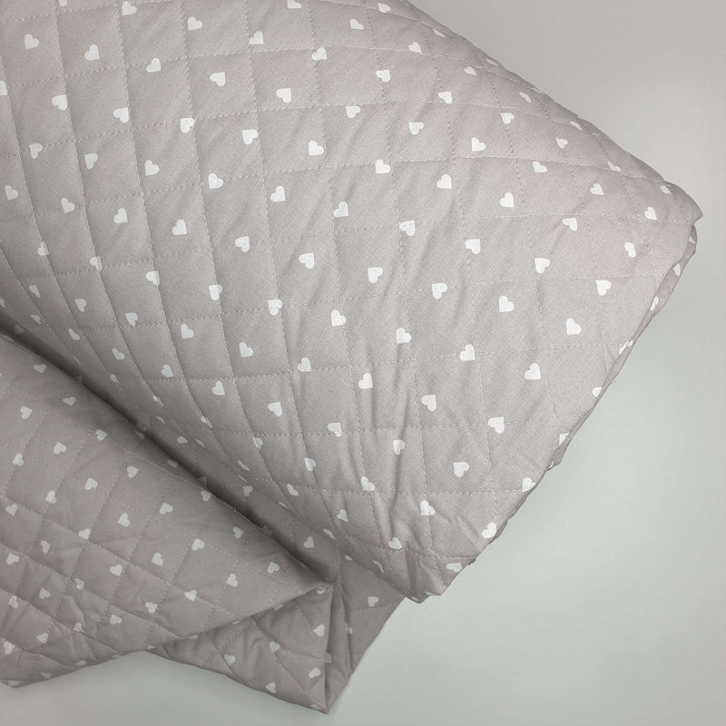 Matelassé en toile de coton double face - COEURS GRIS ET BLANCS - coupe minimum ou multiples de 25 x 140 cm